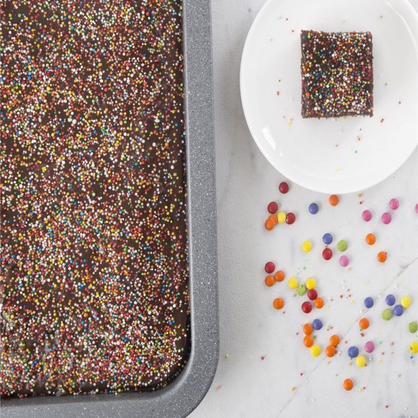 תבנית אפיה עם מכסה