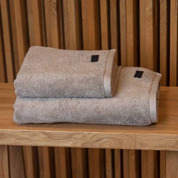 מגבת אורבן חלקה