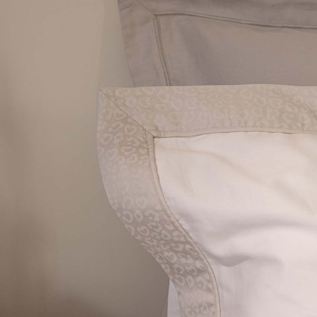 סט מצעים סאטן 300 חוטים - דגם Gabriel